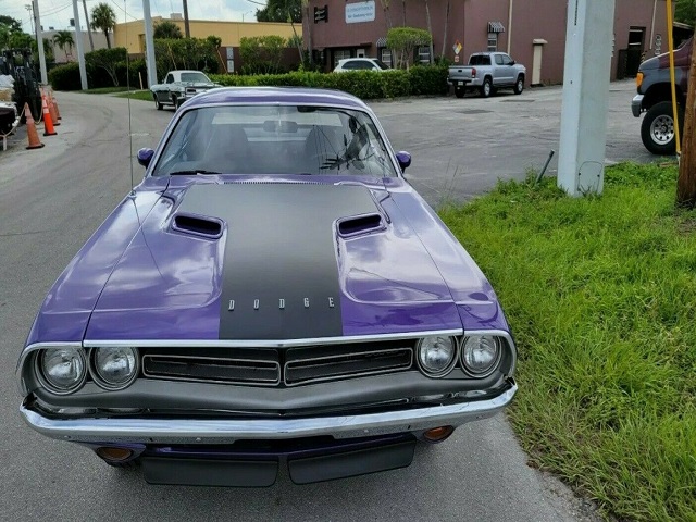 dodge challenger1